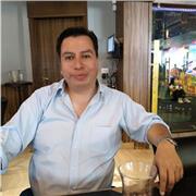 Maestro con gusto para compartir experiencias de aprendizaje